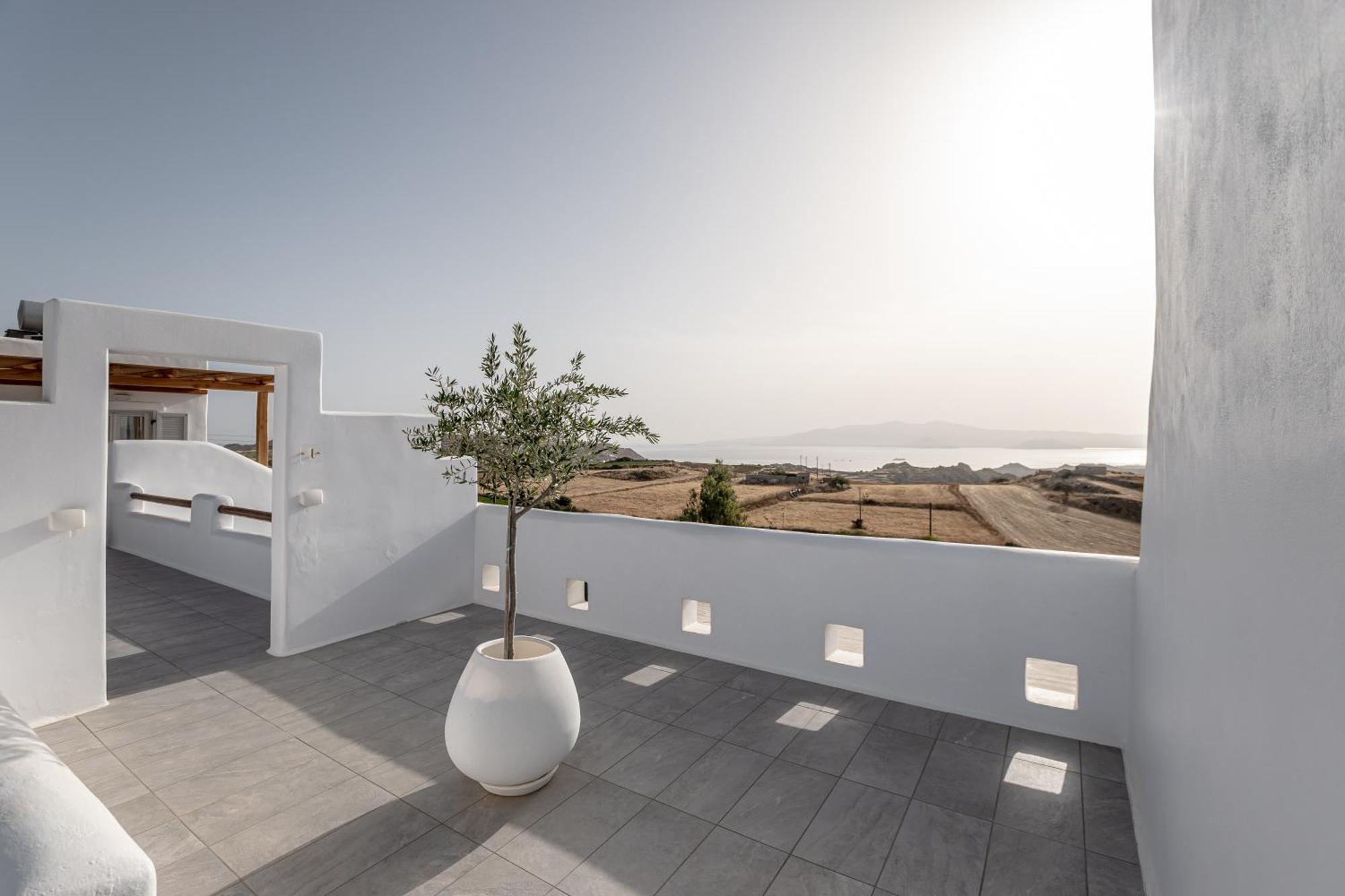 Ariadne'S Crown Luxury Suites With Private Pool Vívlos Exterior foto
